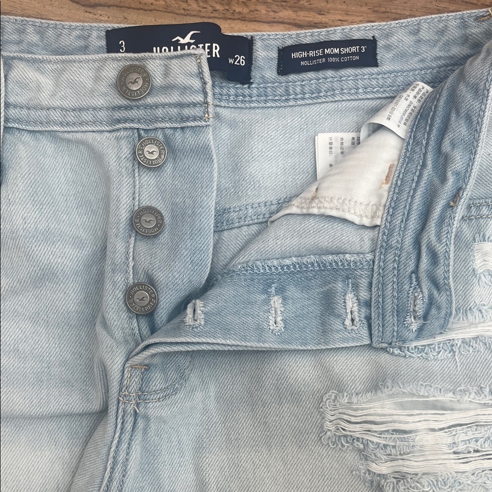 Hollister High Rise Mom 3” Distressed Short - Picture 5 of 6